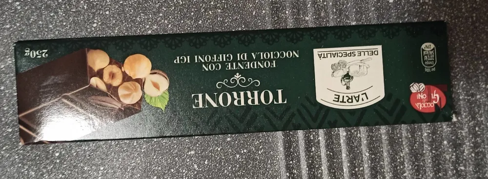 Torrone fondente con nocciola di giffoni igp
