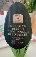 Uovo al cioccolato bianco con granella di pistacchi