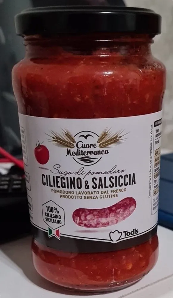 Sugo di pomodoro ciliegino e salsiccia