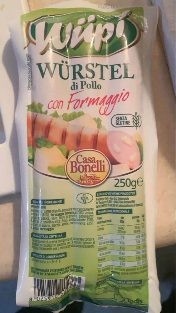 Wurstel di pollo con formaggio