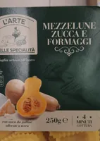 Mezzalune zucca e formaggi