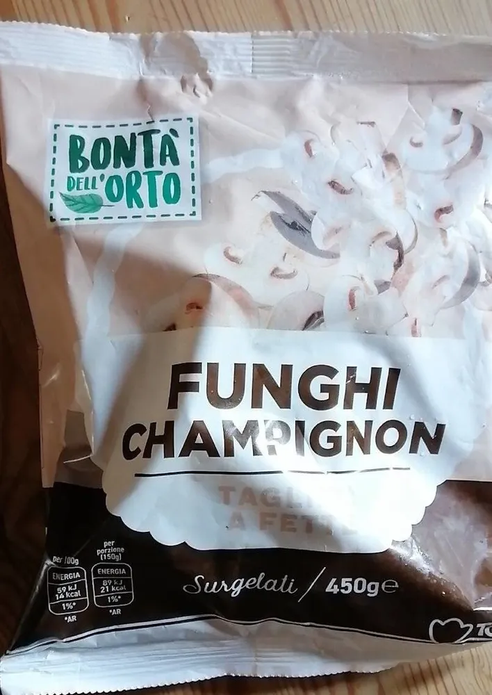 Funghi Champignon Tagliati A Fette