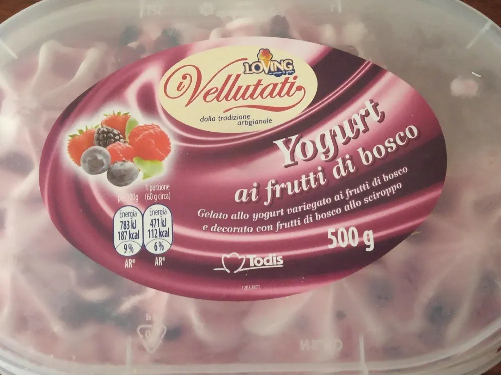 Gelato allo yogurt ai frutti di bosco