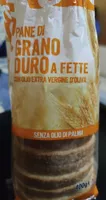 Pane di grano duro a fette con olio extravergine d'oliva