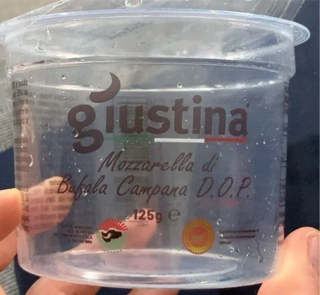 mozzarella di bufala camiana d.o.p