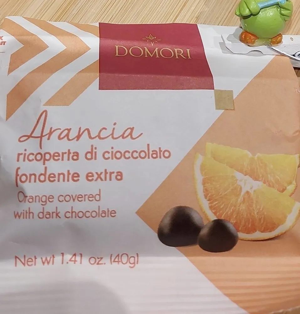 Arancia ricoperta di cioccolato fondente extra