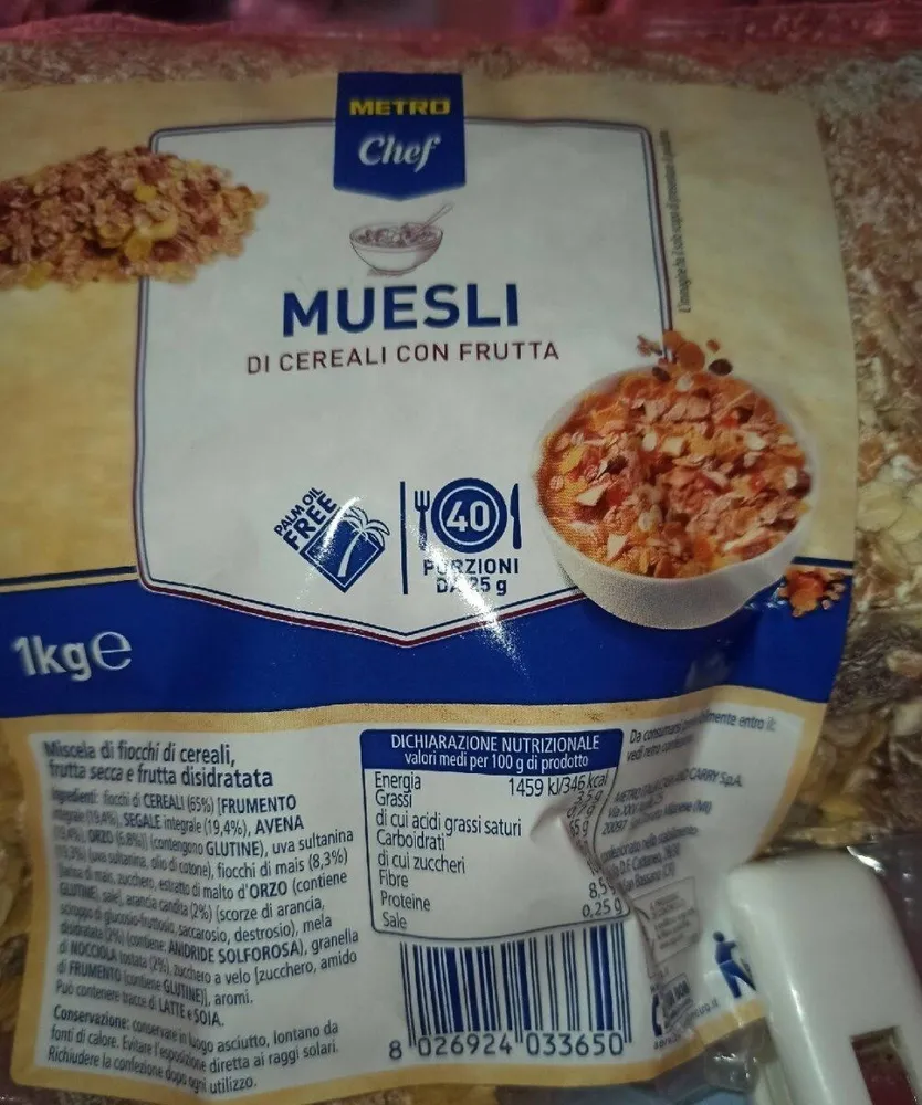 Muesli di cereali con frutta