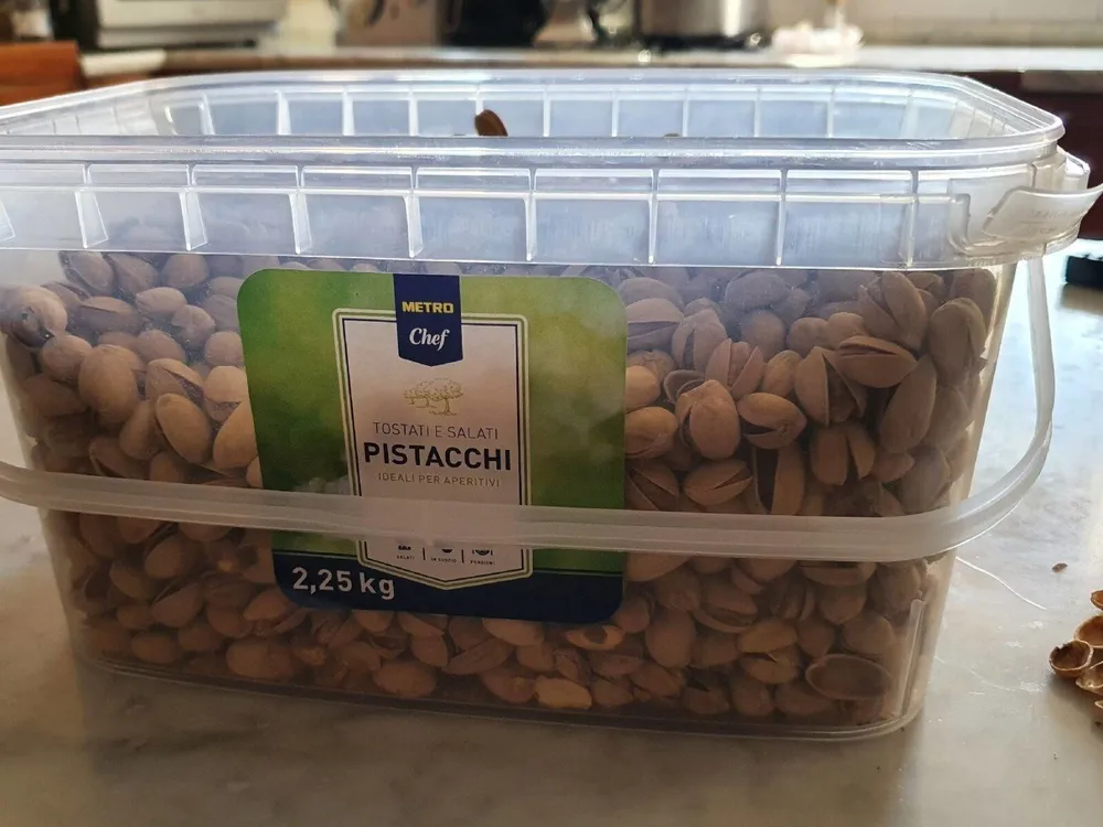 Pistacchi in guscio tostati e salati