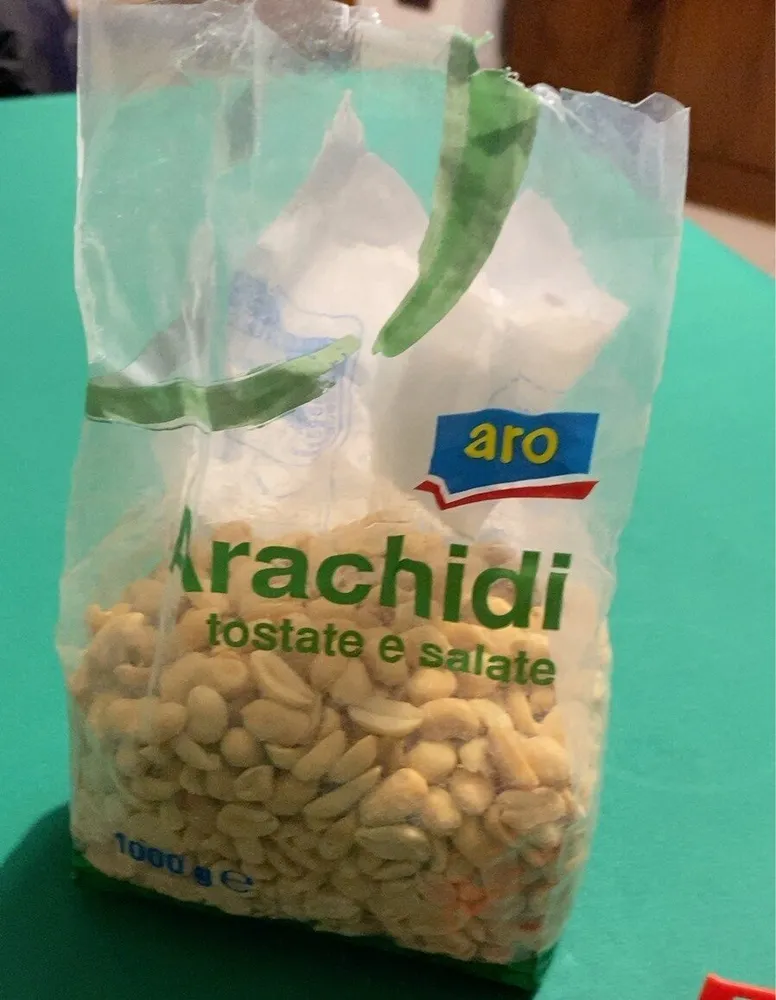 Arachidi tostate e salate