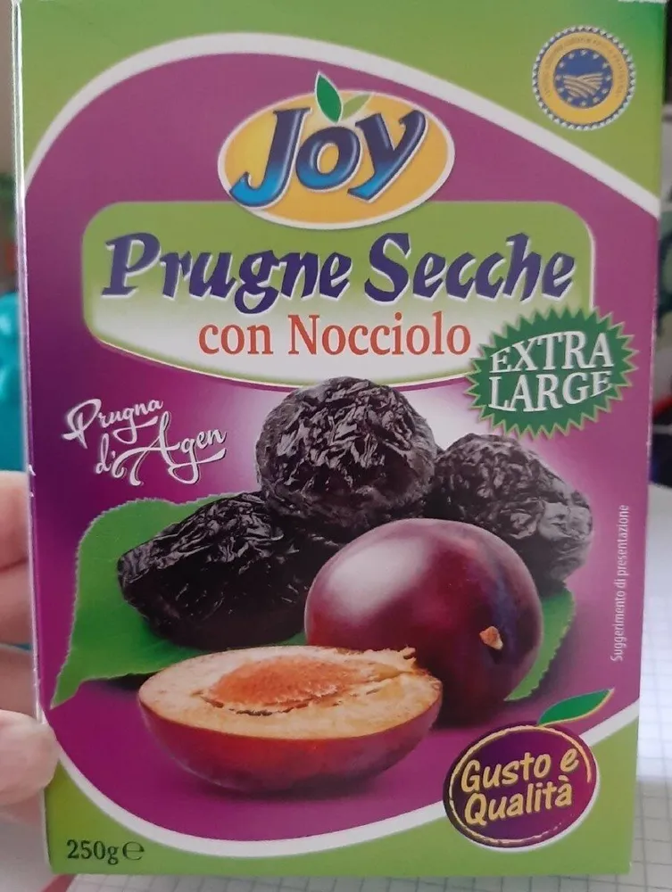 Prugne secche con nocciolo