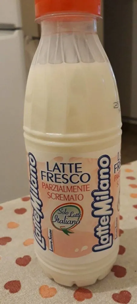 Latte milano parzialmente scremato