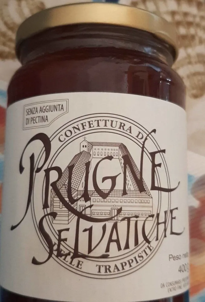 Confettura di prugne selvatiche