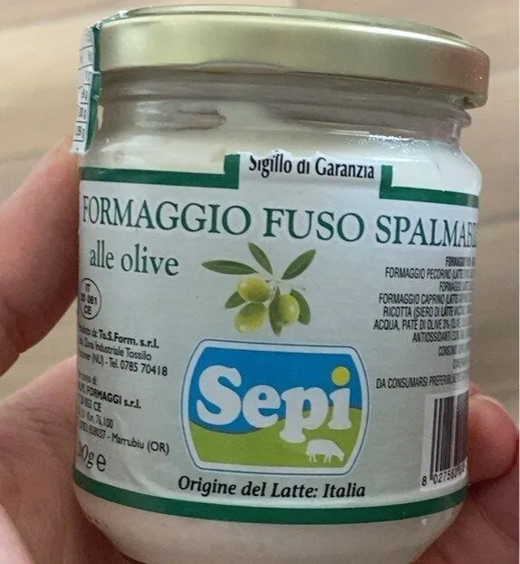 Formaggio fuso spalmabile alle olive