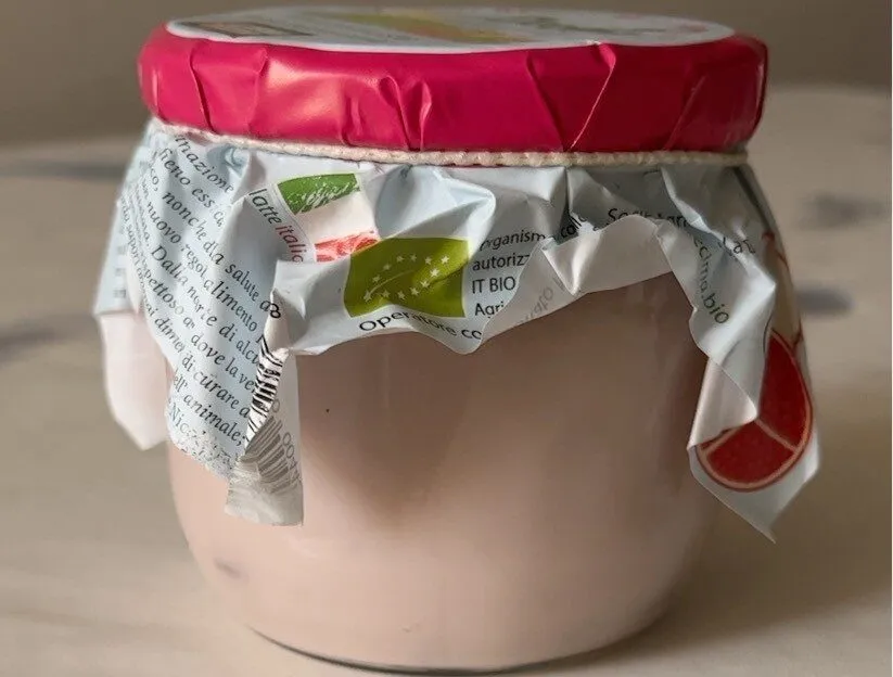 Yogurt intero ai frutti di bosco