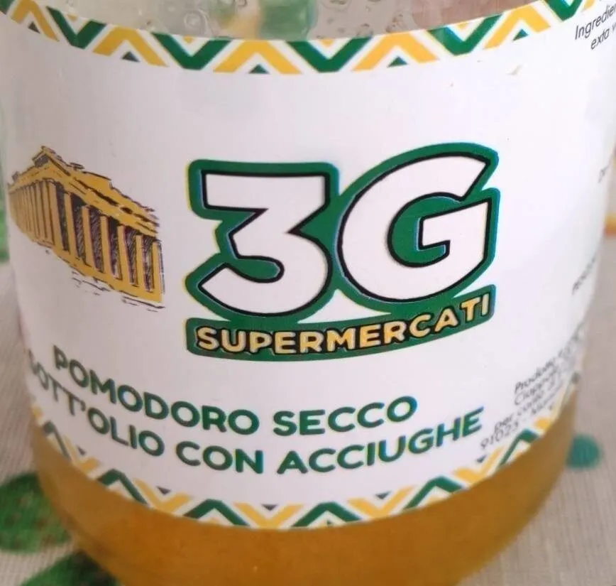 Pomodoro secco sott'olio con acciughe