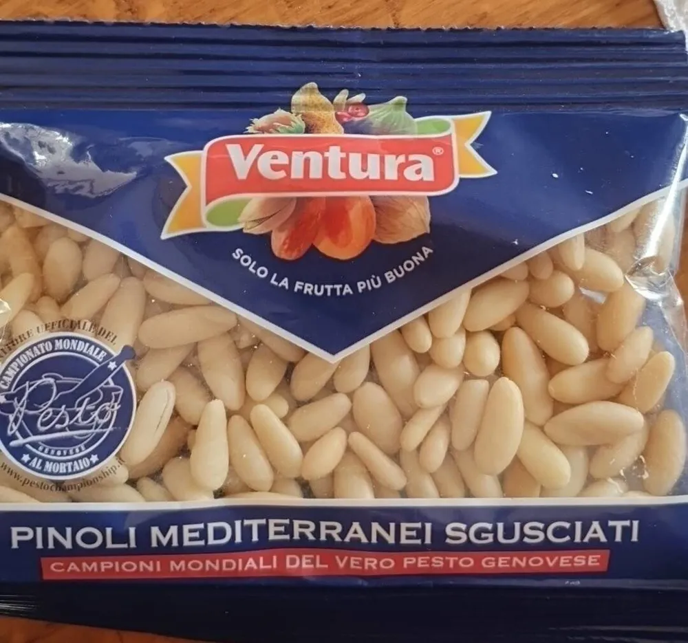 Pinoli mediterranei sgusciati