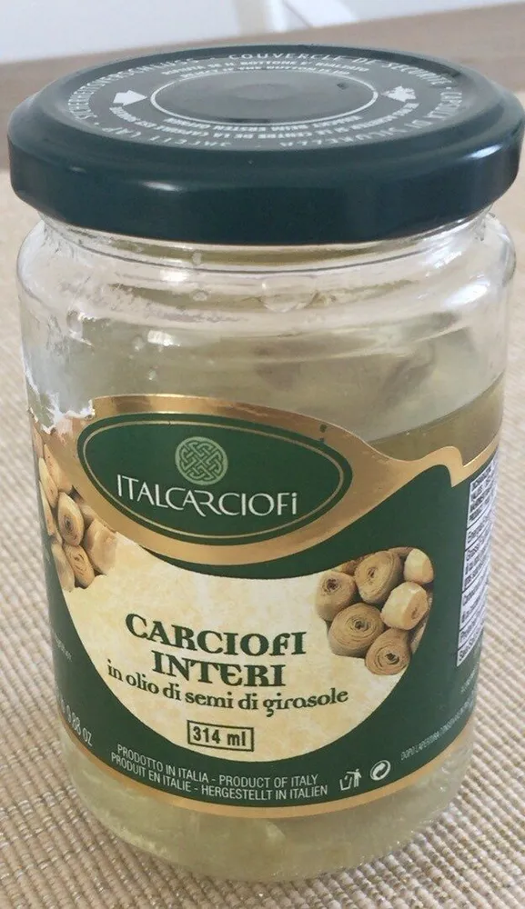 Carciofi interi