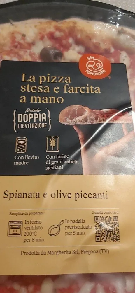 Pizza spianata e olive piccanti