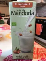 Latte di Mandorla