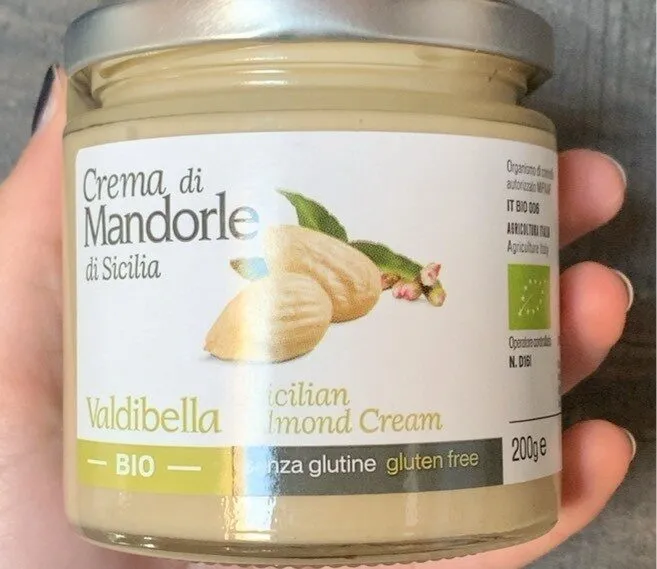 Crema di mandorle di sicilia