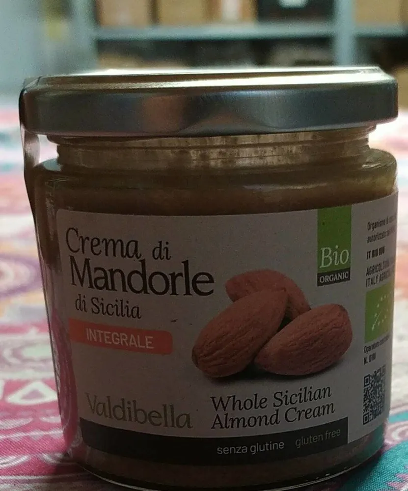Crema di mandorle integrale
