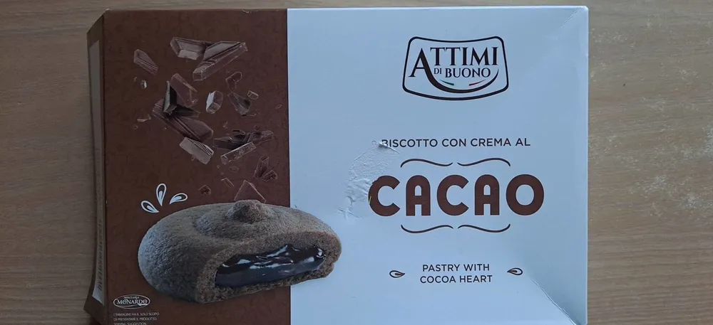 Biscotto con crema al cacao