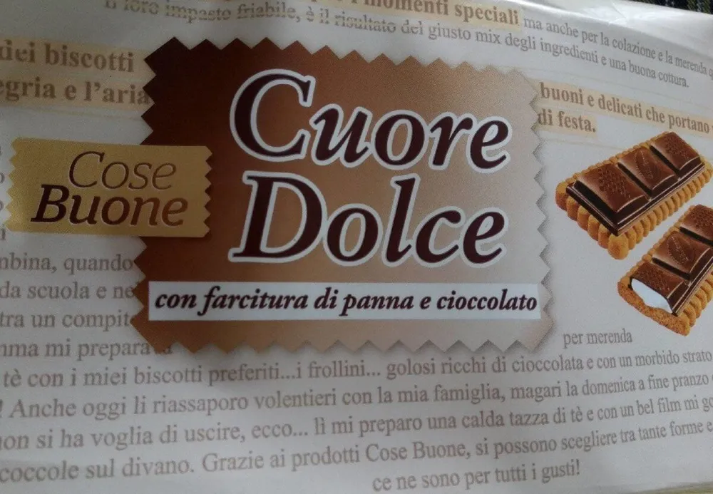 Cuore dolce con farcitura di panna e cioccolato