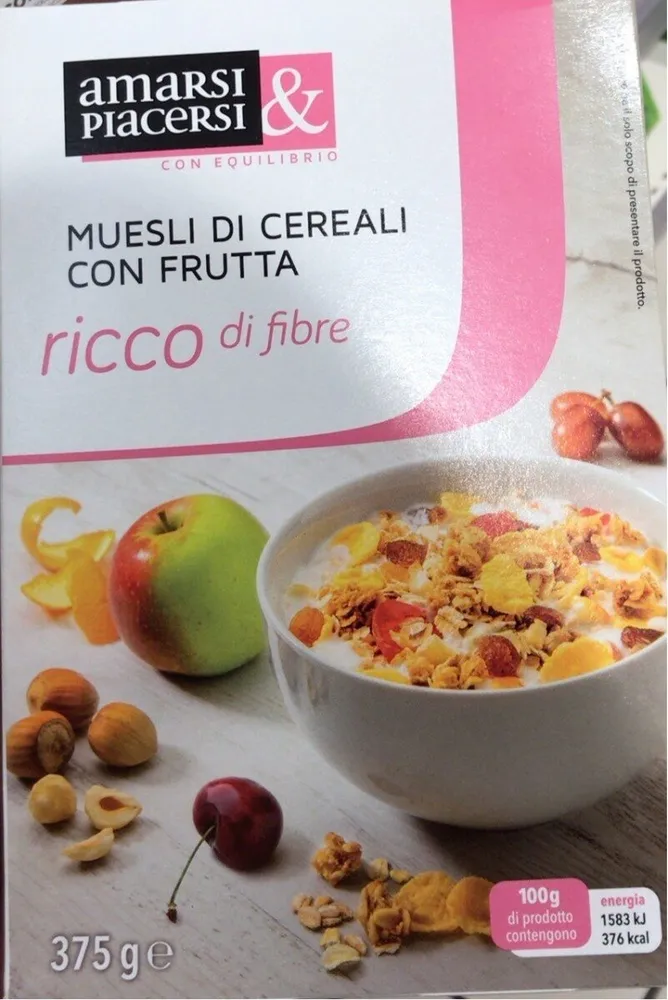 Muesli di cereali con frutta