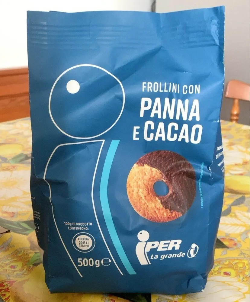 Frollini con panna e cacao