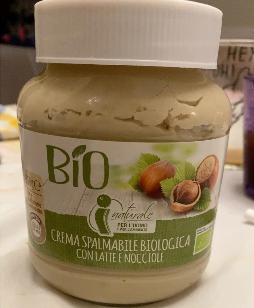 Crema spalmabile biologica con latte e nocciole