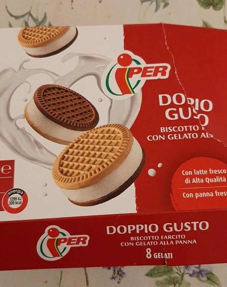 Doppio Gusto biscotto farcito con gelato alla panna