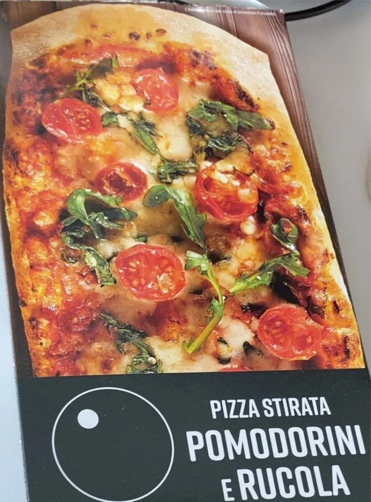 Pizza stirata pomodorini e rucola