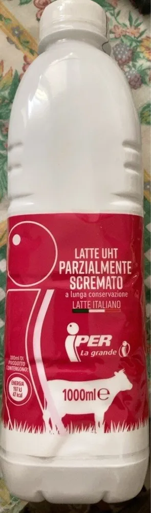 Latte uht parzialmente scremato
