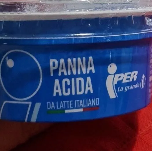 Panna acida da latte italiano