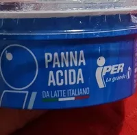 Panna acida da latte italiano