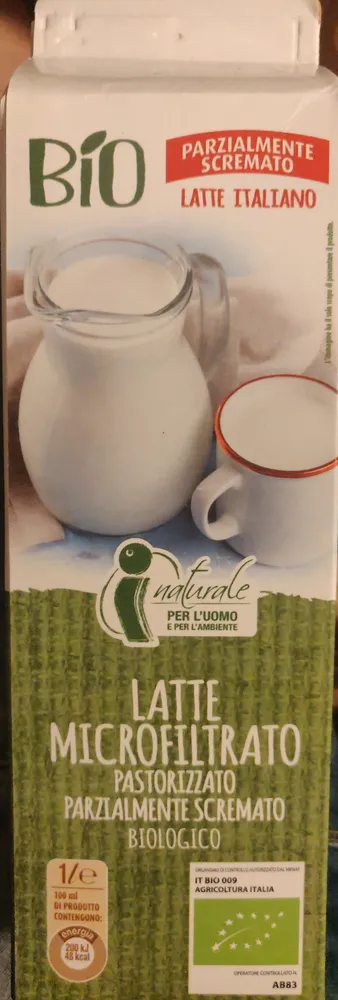 Latte microfiltrato parzialmente scremato