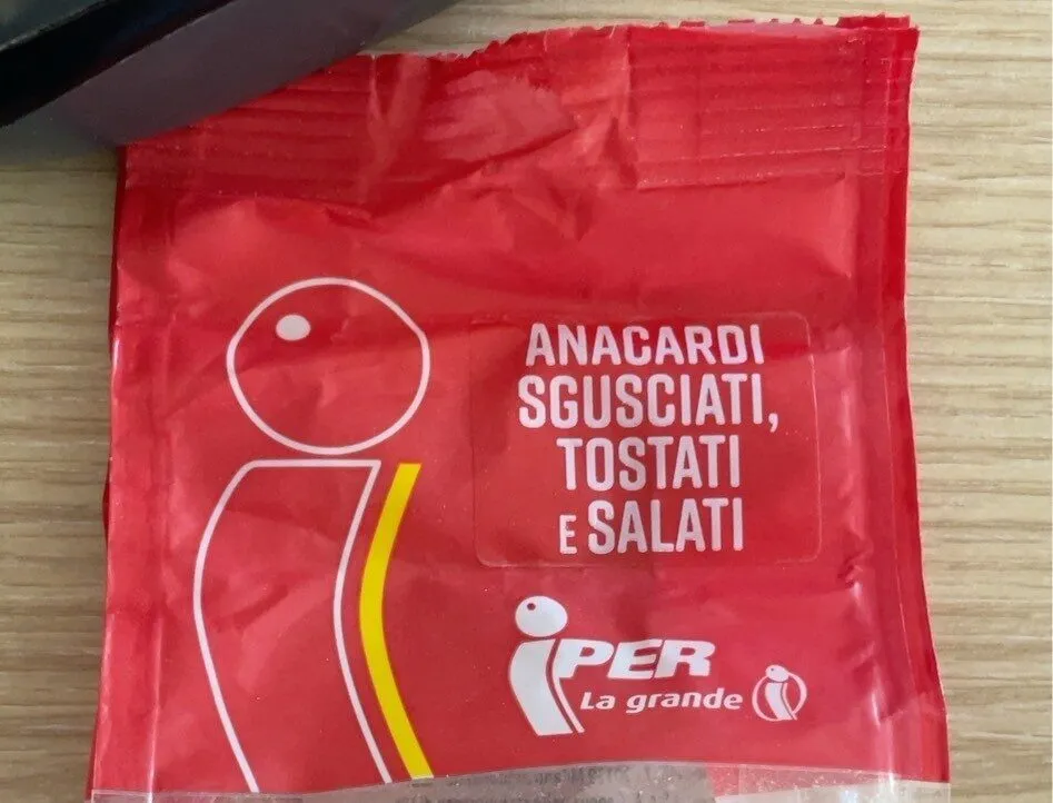 Anacardi sgusciati tostati e salati