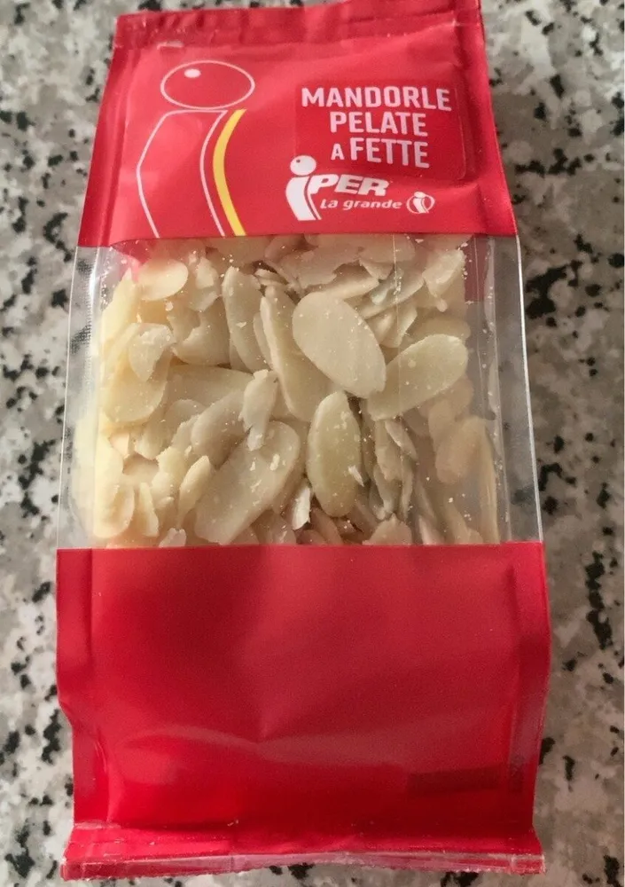 Mandorle pelate a fette