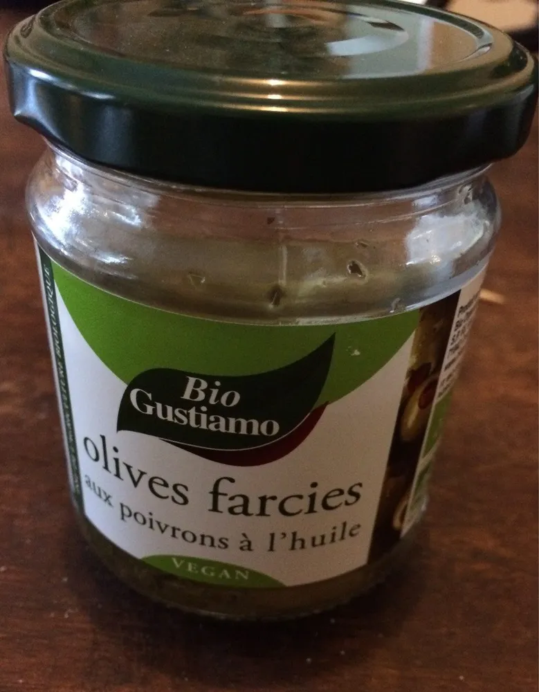 Olives farcies aux poivrons à l'huile