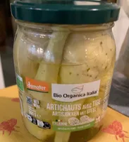 Artichauts avec tige