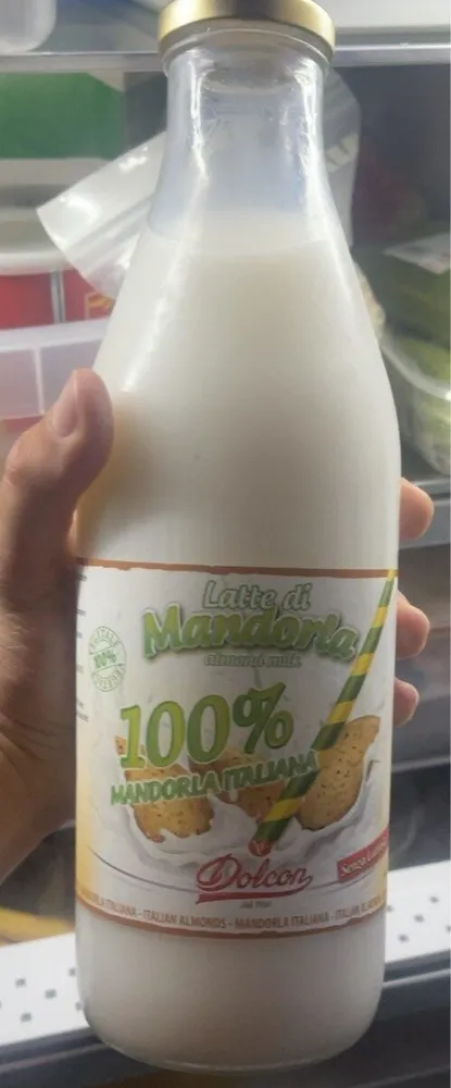 Latte di mandorla