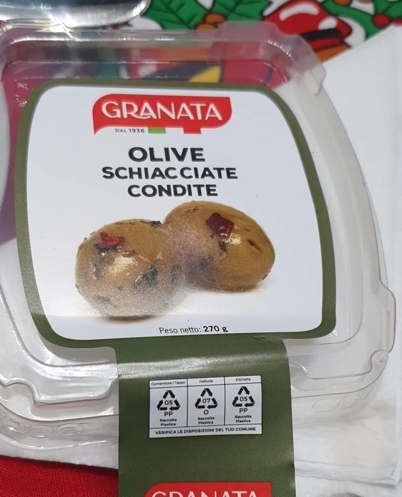 Olive schiacciate condite