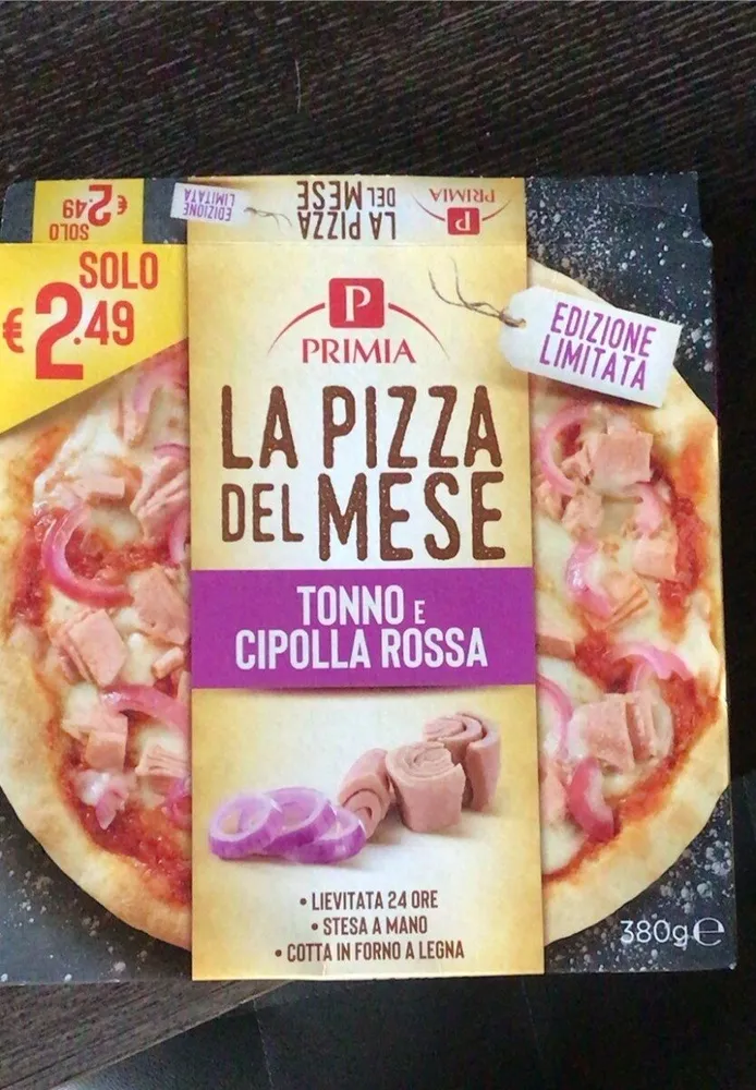 La pizza del mese tonno e cipolla rossa
