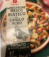 Minestrone fresco rustico con cavolo nero