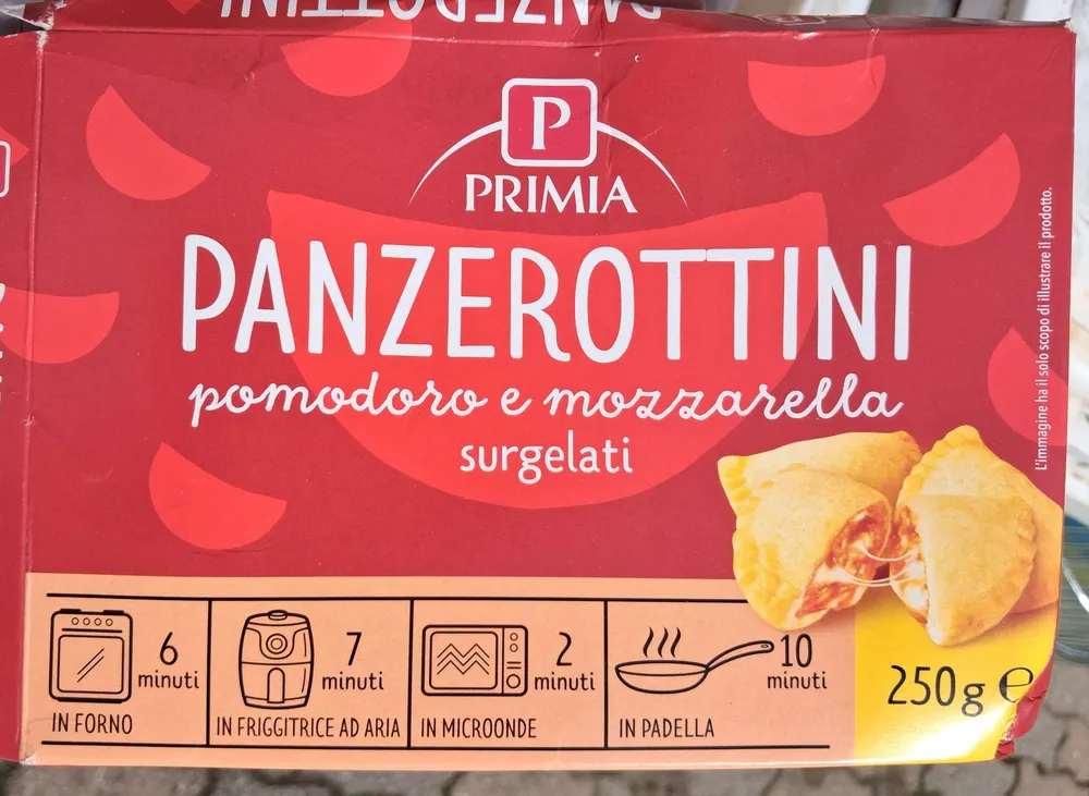 Panzerottini pomodoro e mozzarella