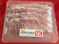 Fresco taglio prosciutto crudo