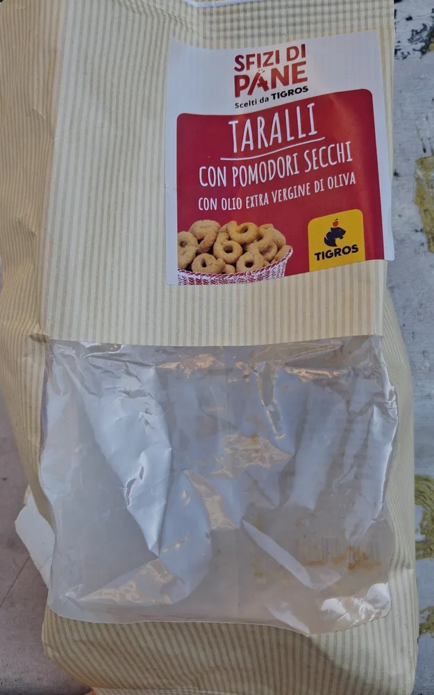 Taralli con pomodori secchi