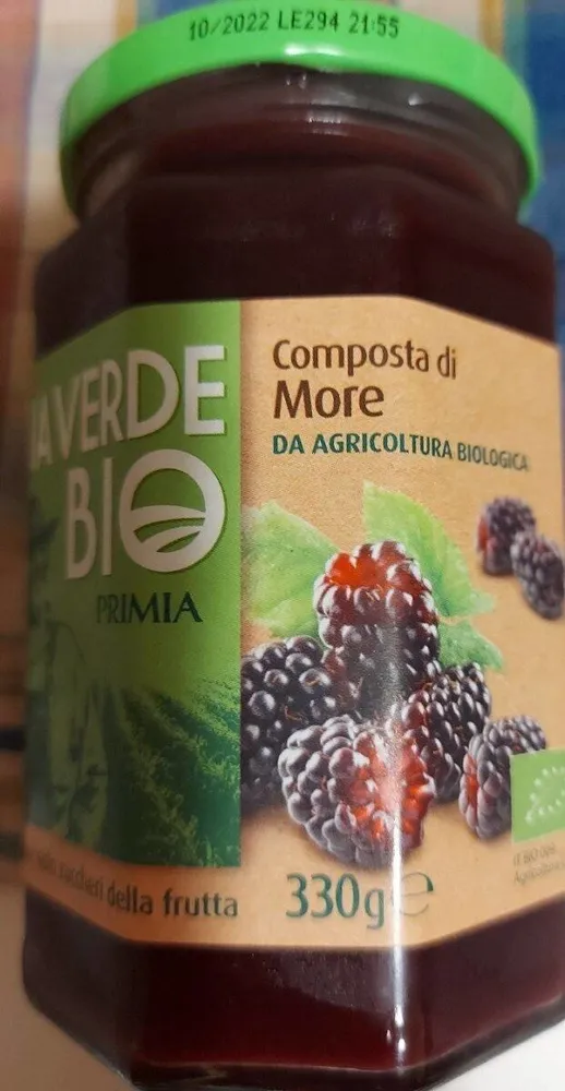 Composta di more