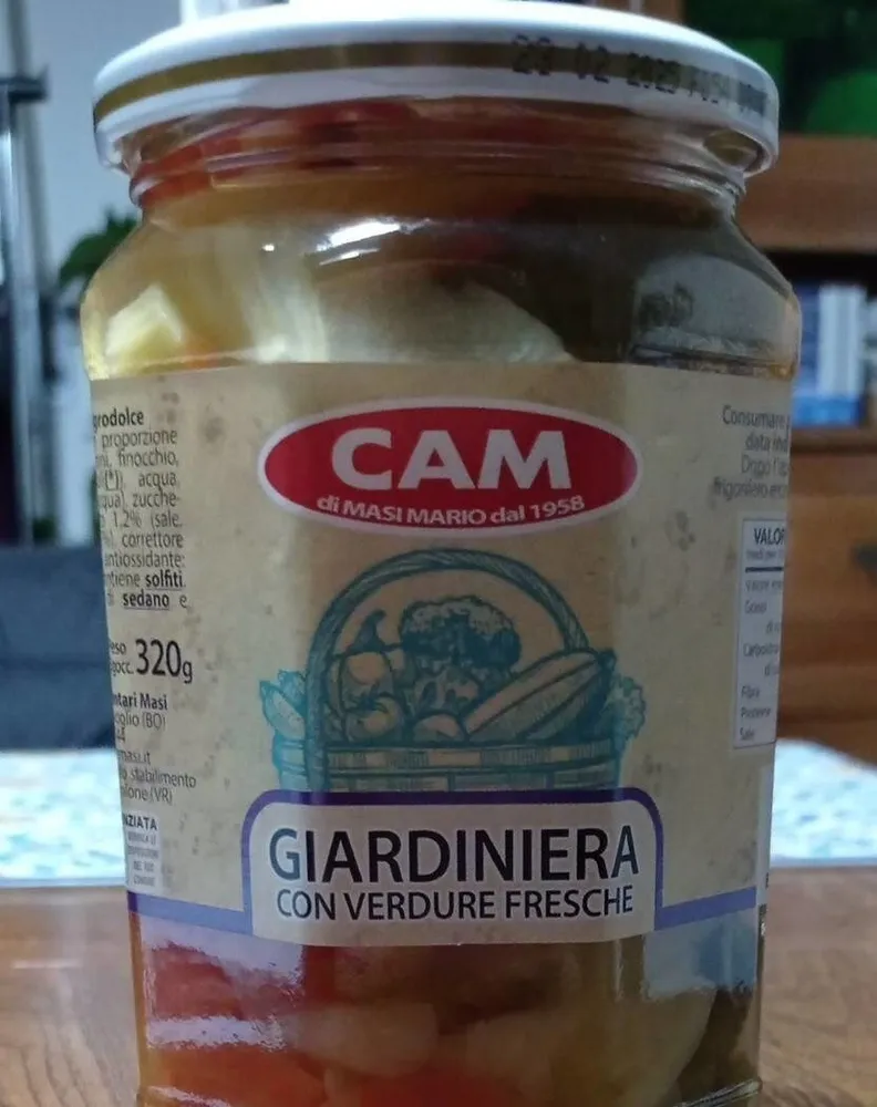 Giardiniera con verdure fresche