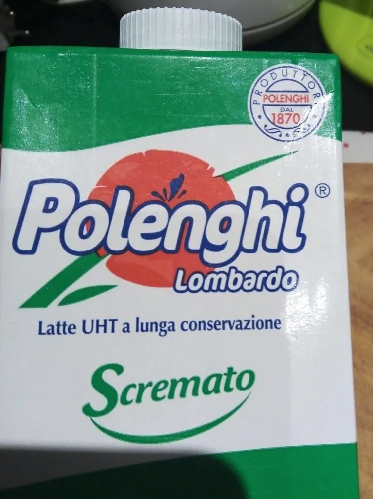 Latte uht scremato